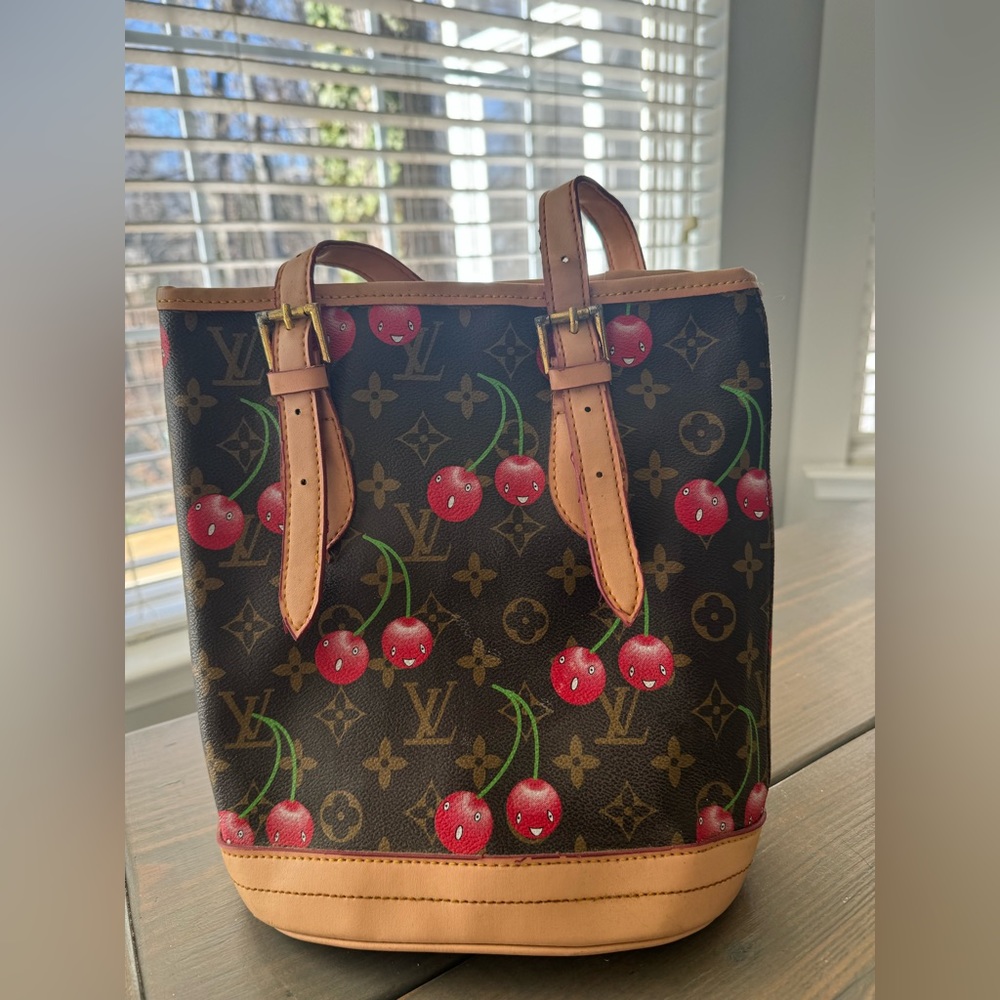 Louis Vuitton x Takasahi Murakami cherry bucket bag not sure if it is authentic